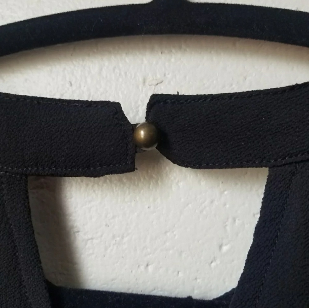 Keyhole blouse - Picture 4 of 4